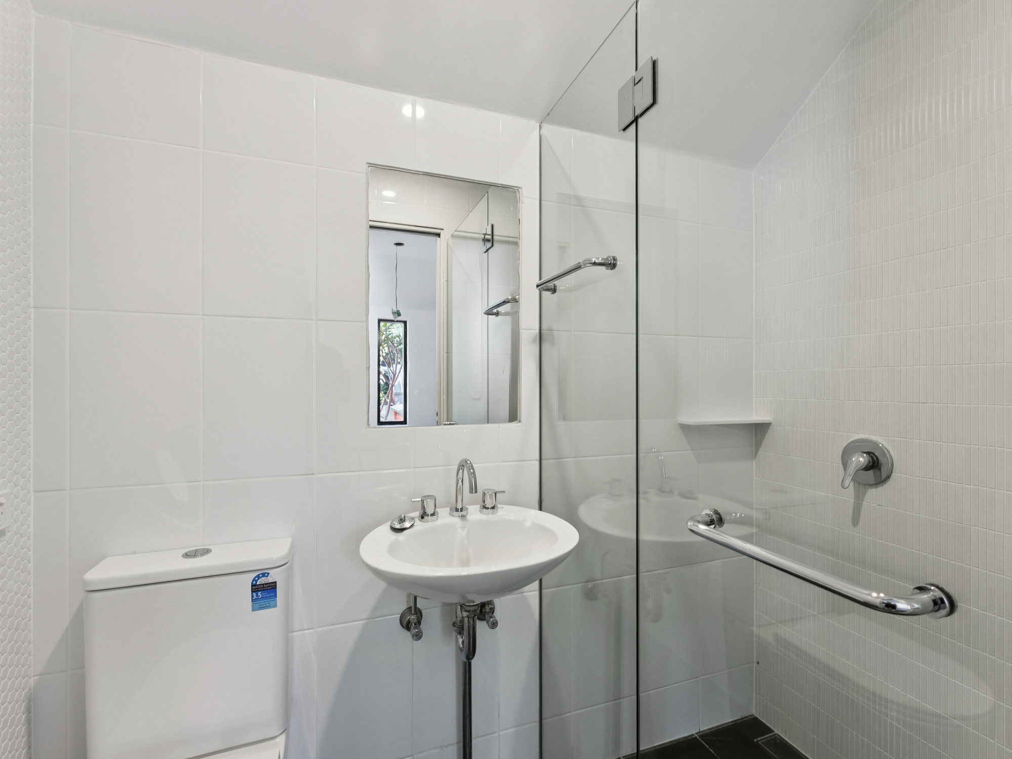 005_Open2view_ID978029-3_Corfu_Street