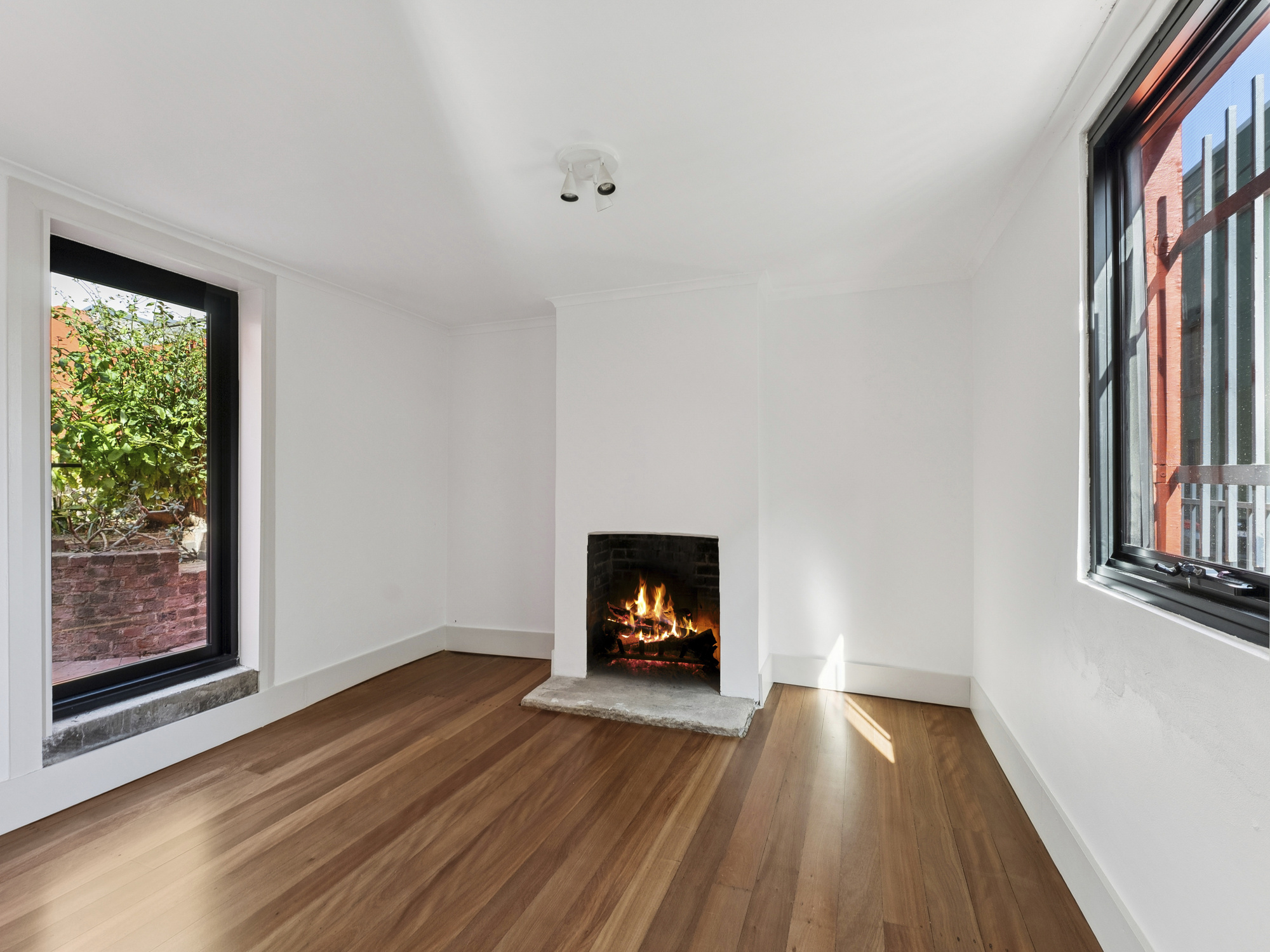 010_Open2view_ID978029-3_Corfu_Street