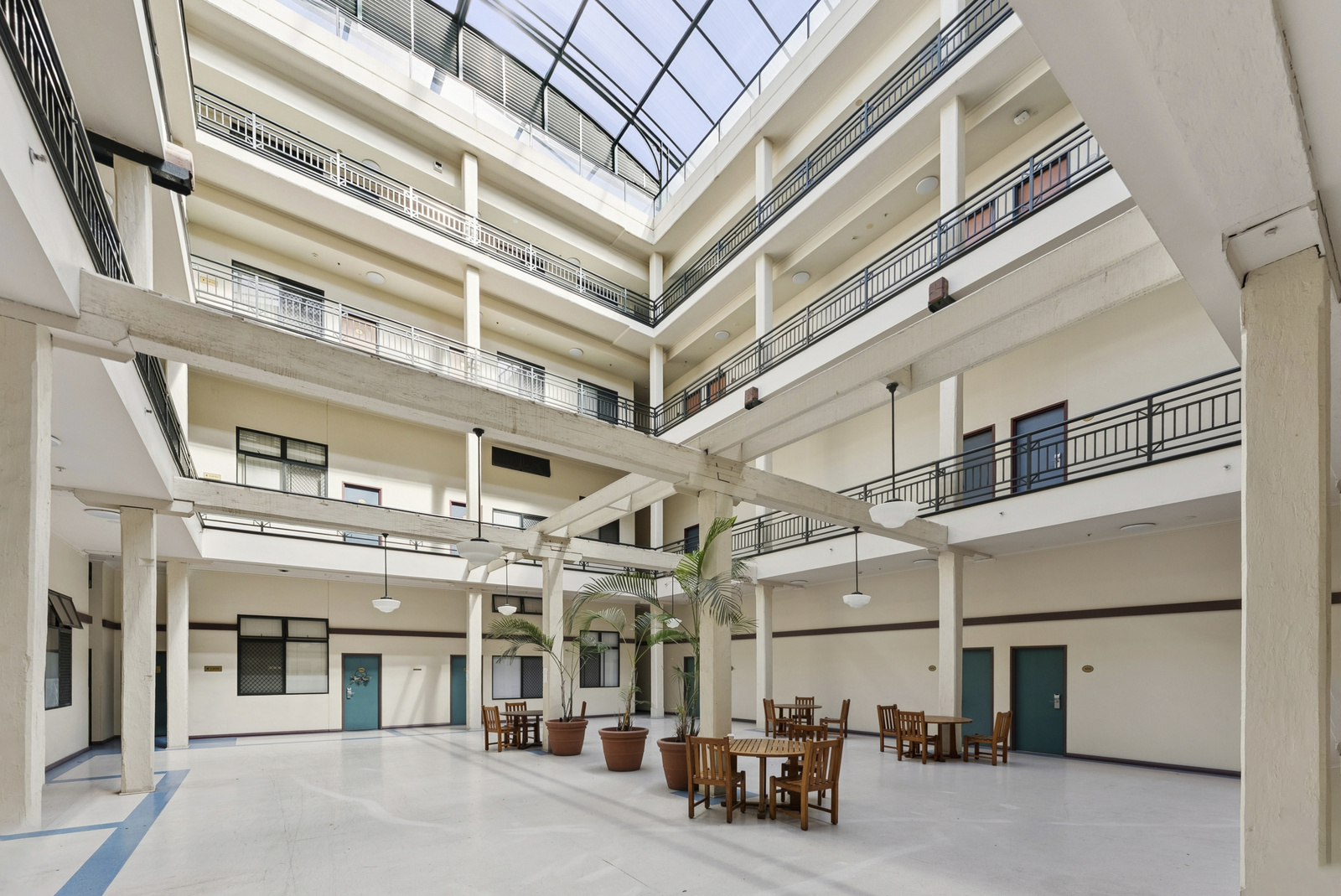 002_Open2view_ID975445-1038_185_-_211_Broadway__Ultimo